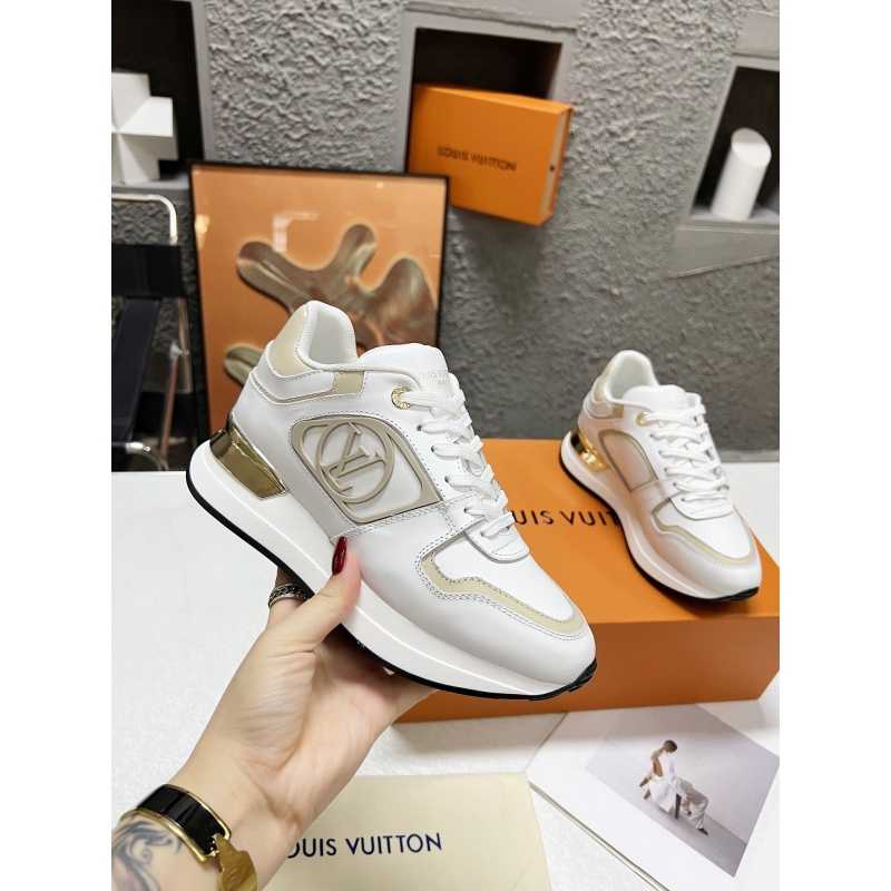 l**is V*t*n sneakers